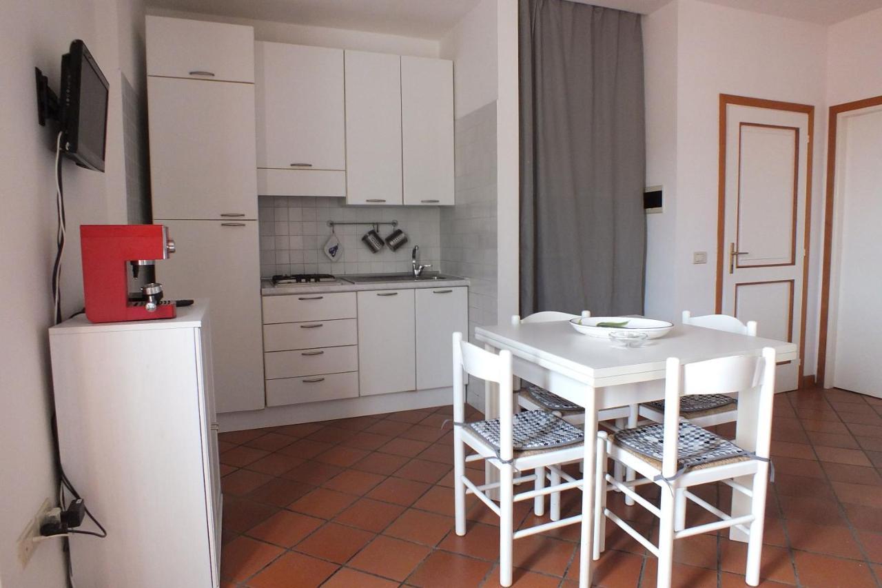 Ferienwohnung Le Soleil Spiaggia di Cavoli Exterior foto