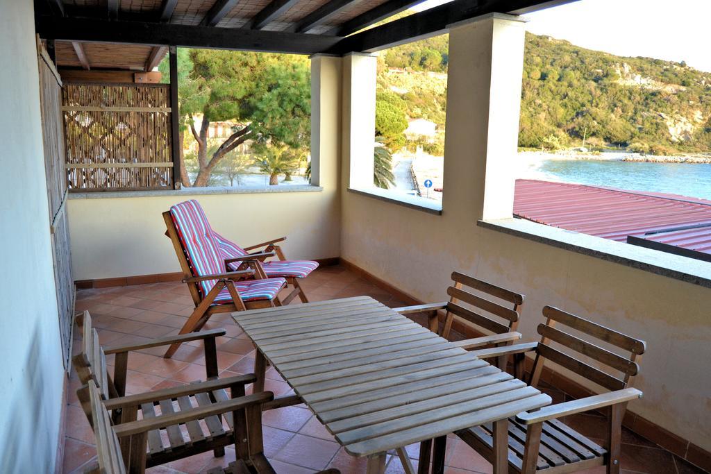 Ferienwohnung Le Soleil Spiaggia di Cavoli Exterior foto