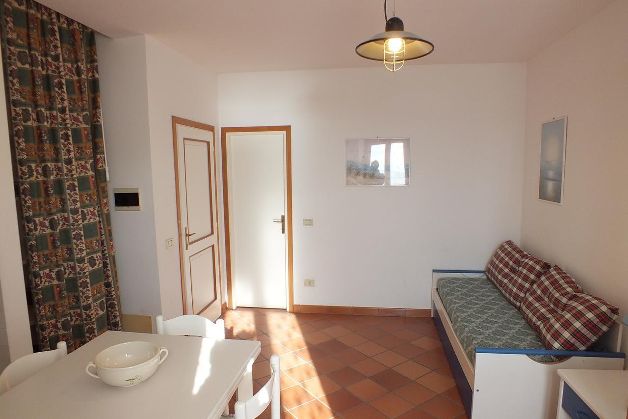 Ferienwohnung Le Soleil Spiaggia di Cavoli Exterior foto